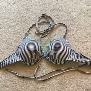 Victoria’s Secret bikini top